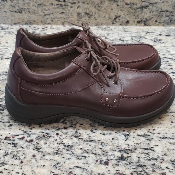Dansko Wyatt Casual Oxfords Size 10(43). - Picture 3 of 14